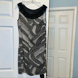 Dana Buchman M Black and White Sleeveless Dress